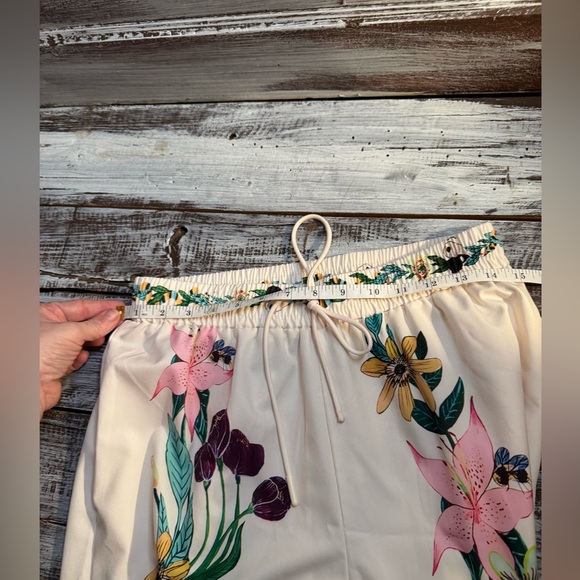 Floral Wide Leg Pants - Picture 5 of 9